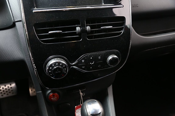 Renault Clio 18 of 23