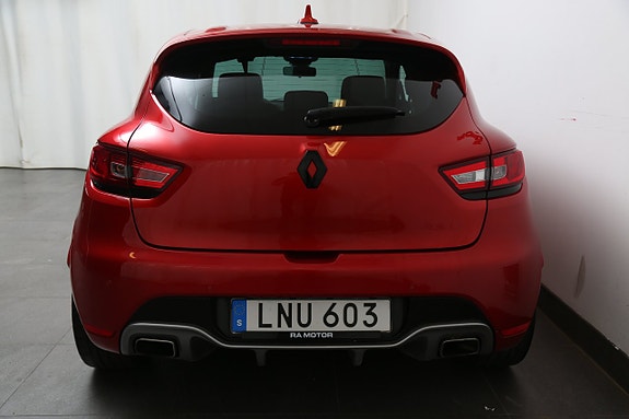 Renault Clio 23 of 23