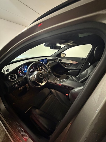 Mercedes-Benz C220 8 of 9
