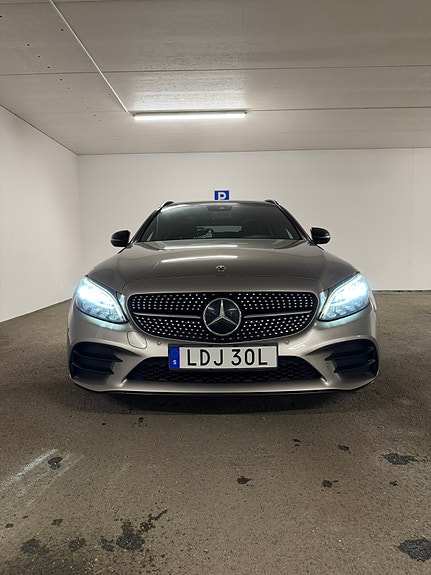 Mercedes-Benz C220 6 of 9