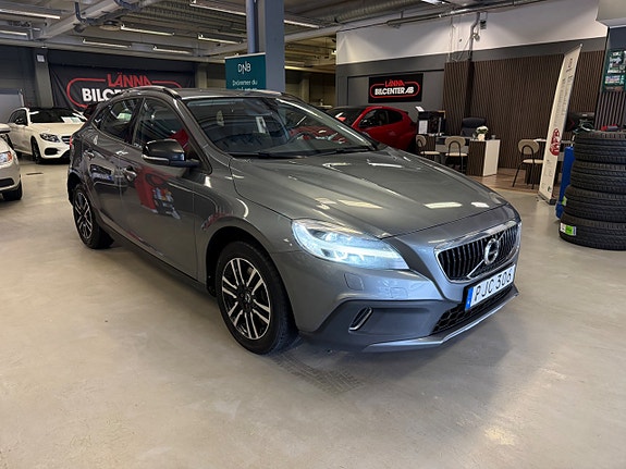 Volvo V40 Cross Country 5 of 5