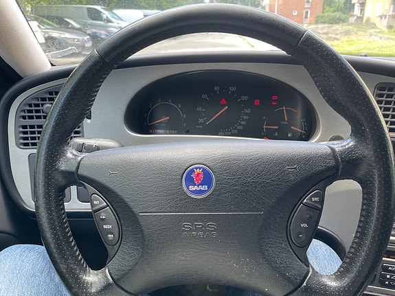 Saab 9-5 4 of 8