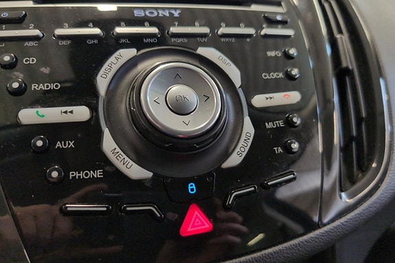 Ford Kuga 14 of 16