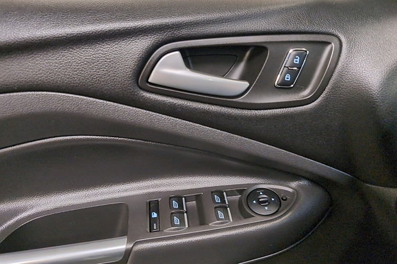 Ford Kuga 16 of 16
