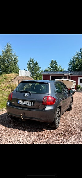 Toyota Auris 3 of 5