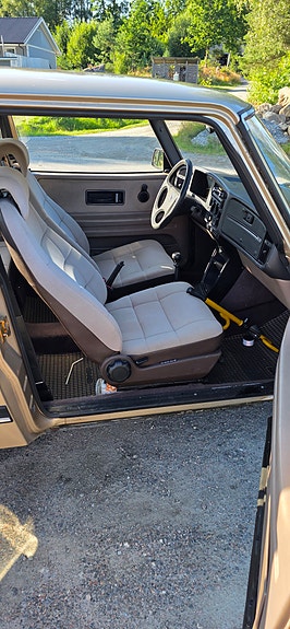 Saab 900 10 of 13