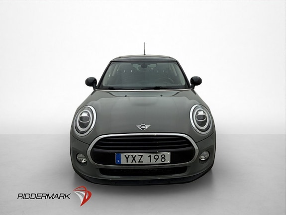 MINI Cooper 2 of 5
