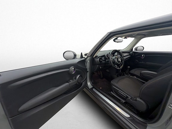 MINI Cooper 9 of 30
