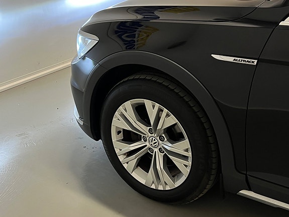 Volkswagen Passat Alltrack 11 of 28