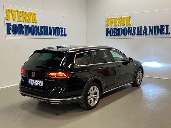 Volkswagen Passat Alltrack 6 of 28