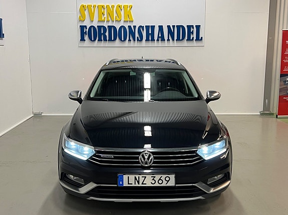 Volkswagen Passat Alltrack 3 of 28