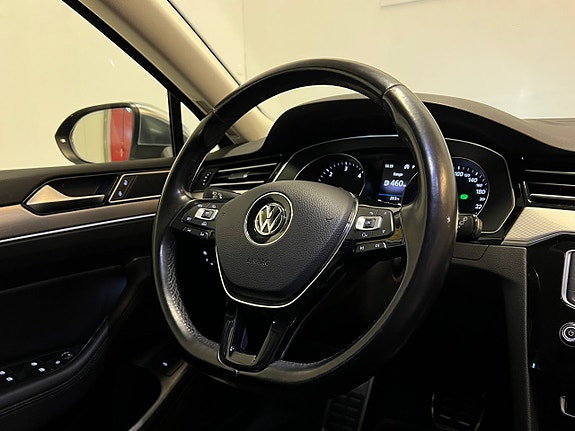 Volkswagen Passat Alltrack 23 of 28