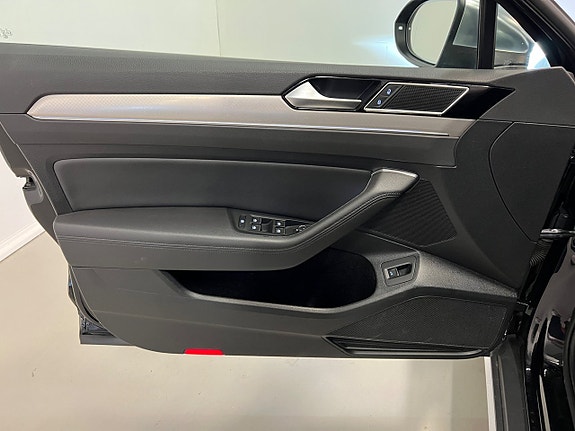 Volkswagen Passat Alltrack 14 of 28