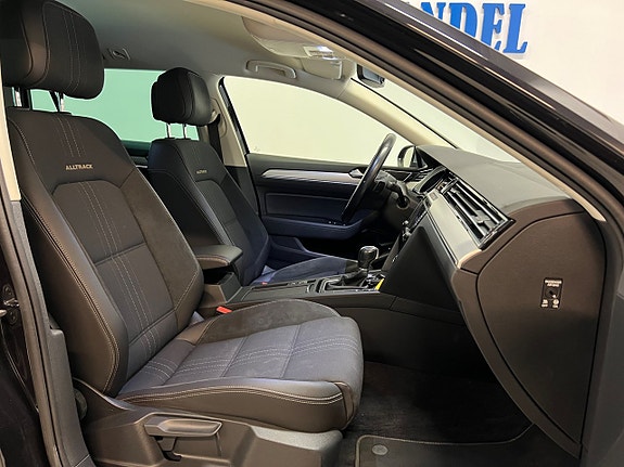 Volkswagen Passat Alltrack 19 of 28
