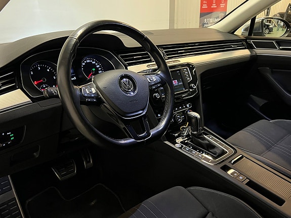 Volkswagen Passat Alltrack 12 of 28