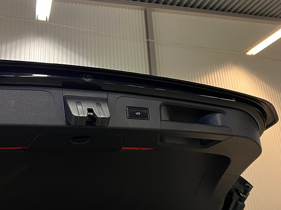 Volkswagen Passat Alltrack 10 of 28