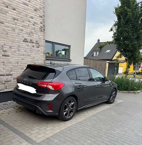 Ford Focus 3 of 4