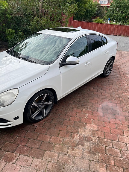 Volvo S60 4 of 11