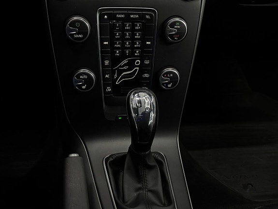 Volvo V40 10 of 22