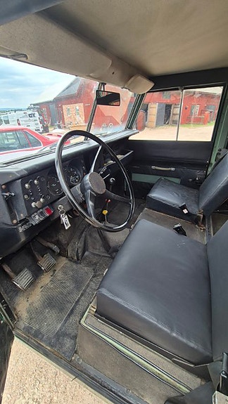 Land Rover 109 6 of 11