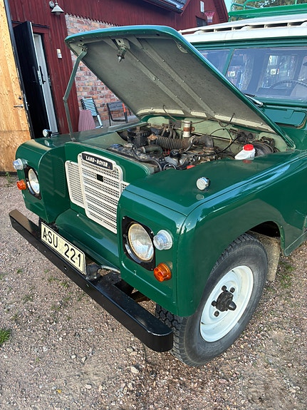 Land Rover 109 9 of 11