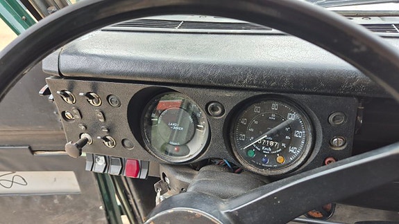 Land Rover 109 10 of 11