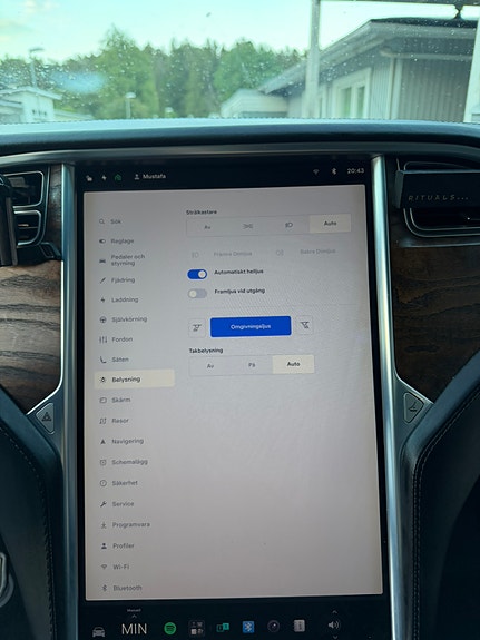 Tesla Model X 20 of 30