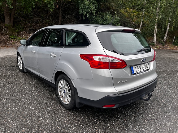 Ford Focus 2 of 8