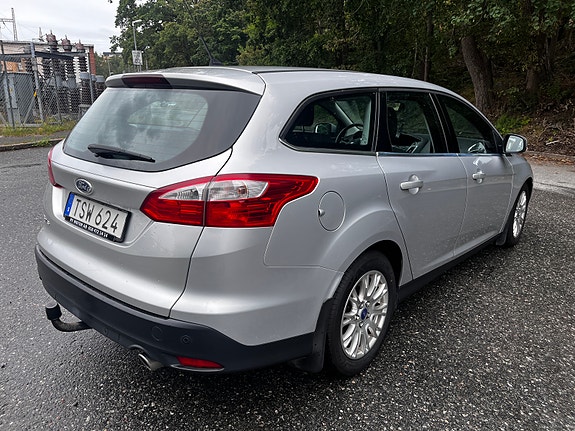 Ford Focus 3 of 8