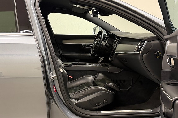 Volvo V90 24 of 28
