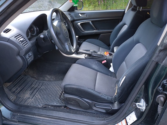 Subaru Legacy 5 of 5