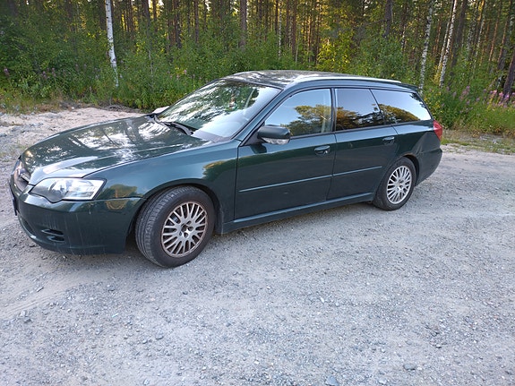 Subaru Legacy 4 of 5