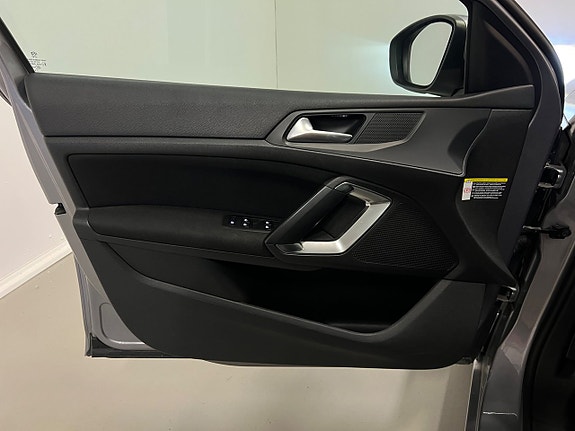 Peugeot 308 13 of 24