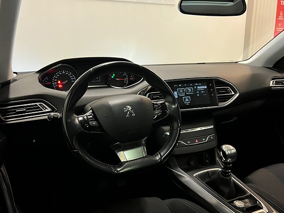 Peugeot 308 17 of 24