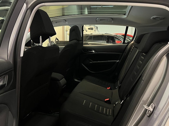 Peugeot 308 12 of 24