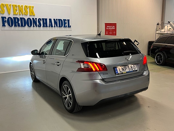 Peugeot 308 7 of 24