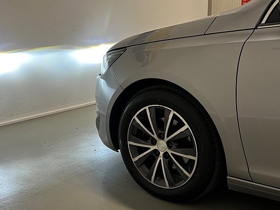 Peugeot 308 10 of 24