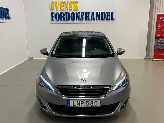 Peugeot 308 3 of 5
