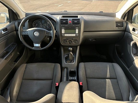 Volkswagen Golf V 5 of 6
