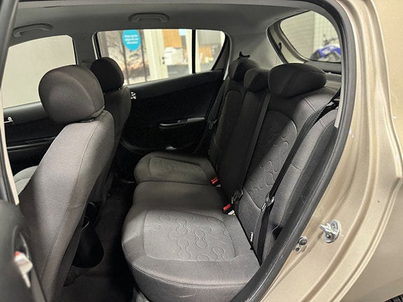 Hyundai i20 5 of 8