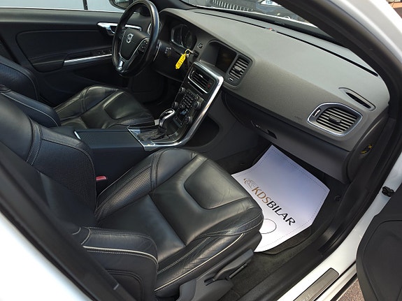 Volvo V60 7 of 14