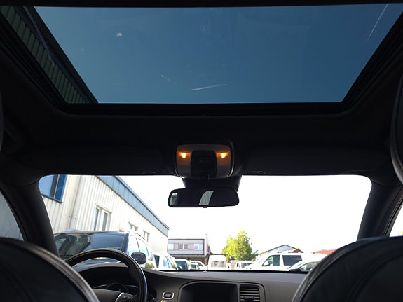 Volvo V60 11 of 14