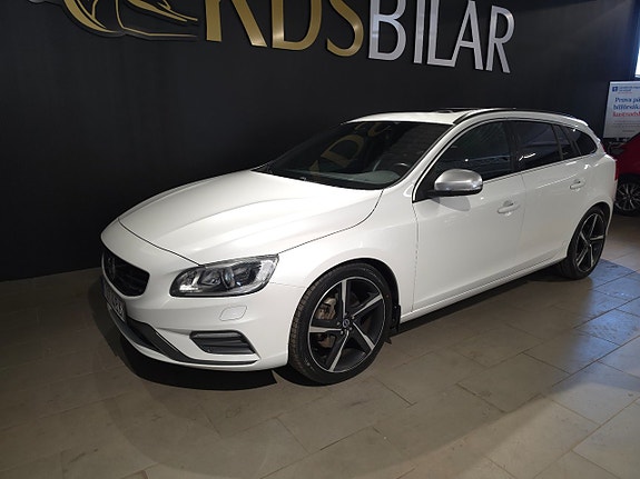 Volvo V60 2 of 5