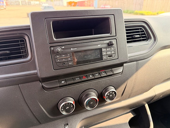 Renault Master 16 of 22