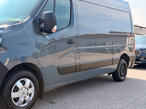 Renault Master 2 of 22