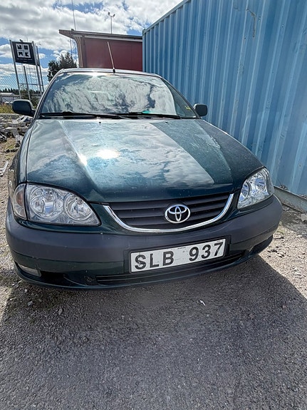 Toyota Avensis 4 of 5