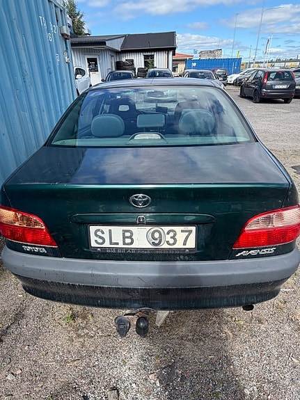 Toyota Avensis 5 of 5