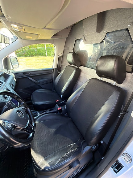 Volkswagen Caddy Maxi 6 of 15