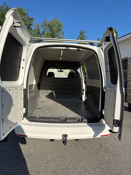 Volkswagen Caddy Maxi 4 of 15