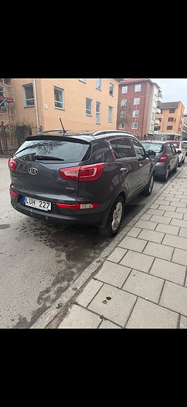 Kia Sportage 2 of 5